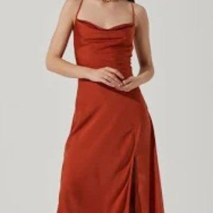 ASTR Gaia Midi Dress in Rust